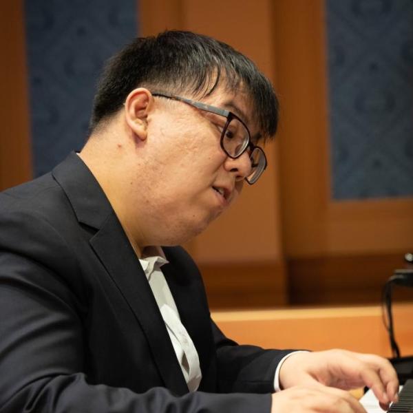 James (Zijian) Wei, Piano